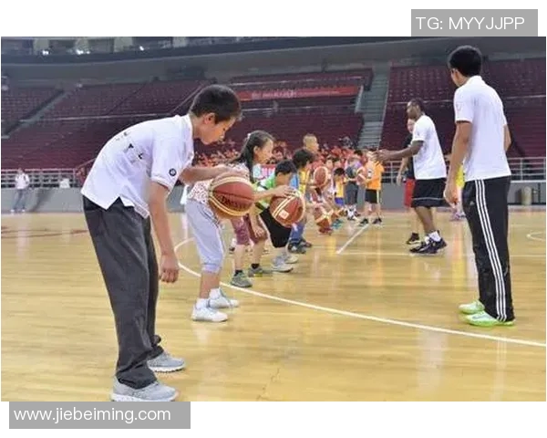 篮球明星jb身高与体重揭秘探索他在赛场上的优势与影响力